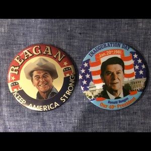 Vintage Ronald Regan campaign pins.